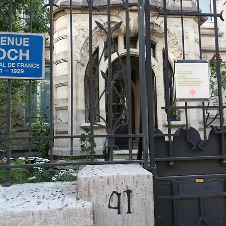 Couette-café Le 41, Et Salle De Bains Privatives Dans Un Particulier Art Nouveau - Gare Nancy