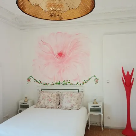 Le 41, Et Salle De Bains Privatives Dans Un Particulier Art Nouveau - Gare 3* Nancy