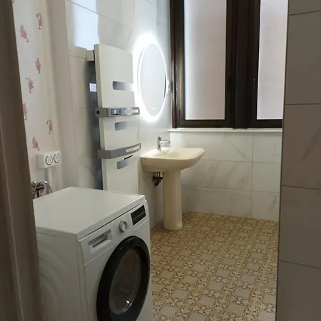 Le 41, Et Salle De Bains Privatives Dans Un Particulier Art Nouveau - Gare Couette-café Nancy