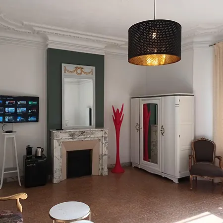 Couette-café Le 41, Et Salle De Bains Privatives Dans Un Particulier Art Nouveau - Gare 3*